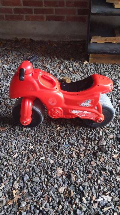 Röd leksaksmotorcykel för barn - Barn & Familj till salu i Sävsjö
