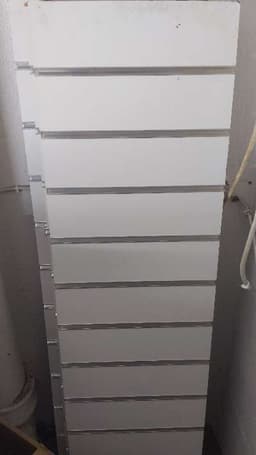 Vit slatwall panel för förvaring bild 1