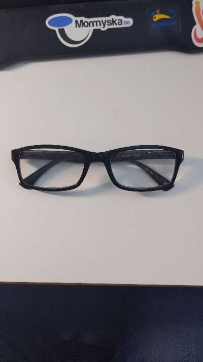 Svarta glasögon PEP R92-1 - 150 kr