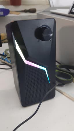 RGB Högtalare med volymkontroll bild 2